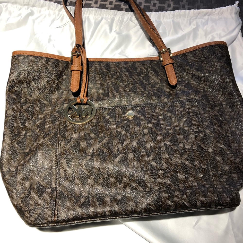 Michael kors purse